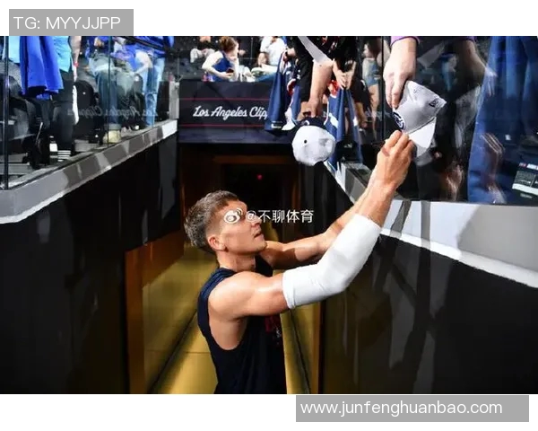 雷霆与快船激战12月22日精彩对决全场回顾与分析